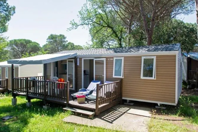 Camping Sunissim Parc Saint James Oasis Village 5* By Locatour Puget-sur Argens Campsite