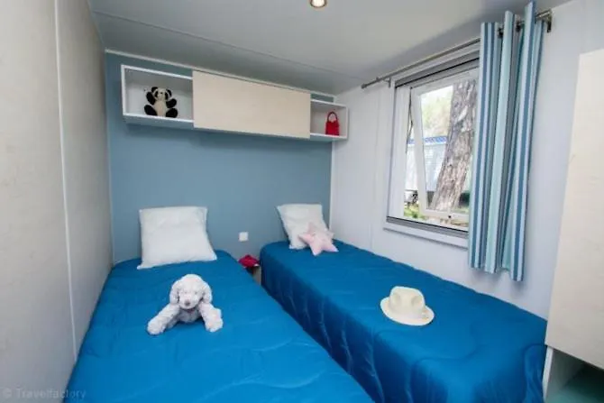 Camping Sunissim Parc Saint James Oasis Village 5* By Locatour Puget-sur Argens Campsite