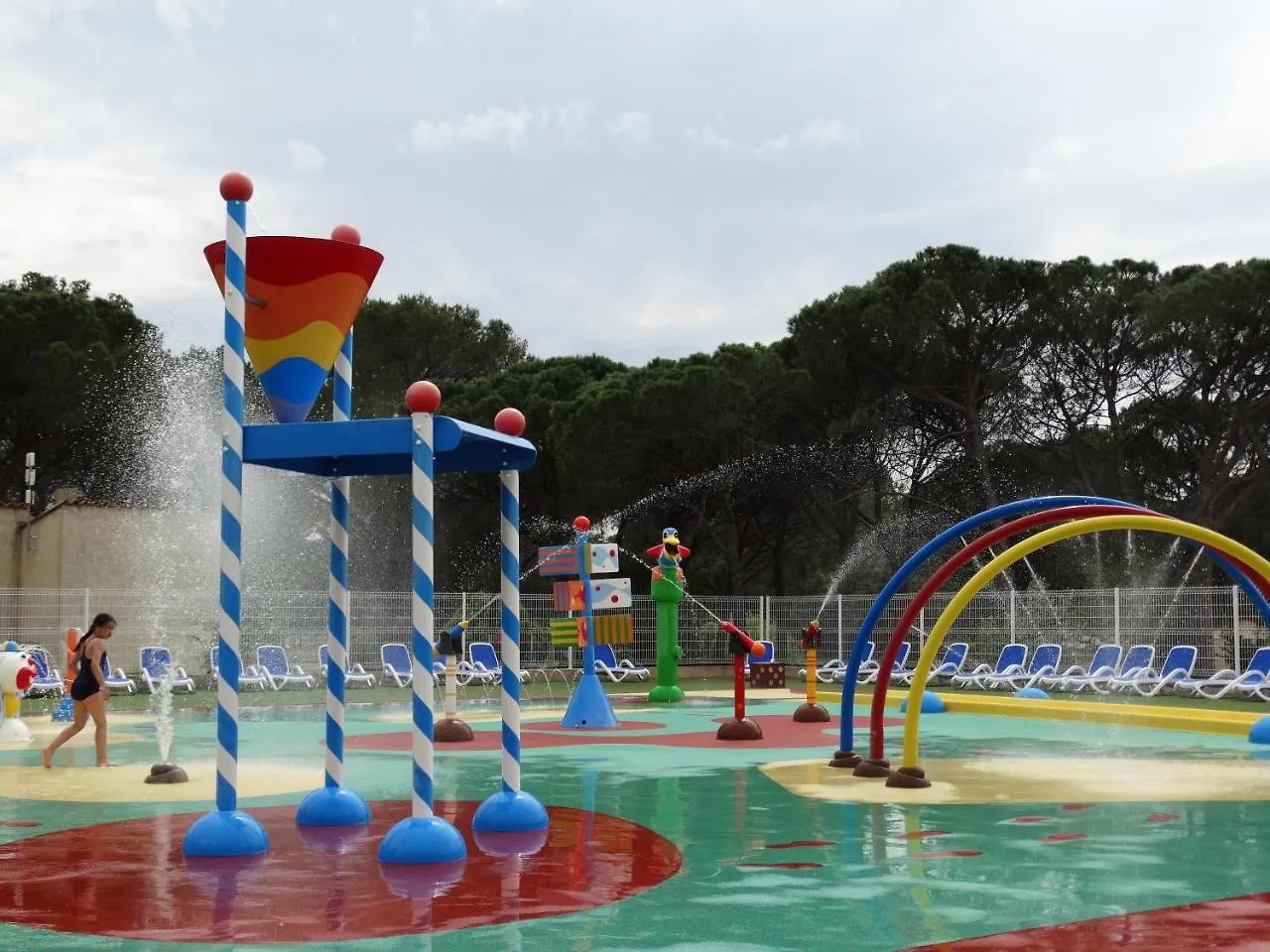 Camping Sunissim Parc Saint James Oasis Village 5* By Locatour Puget-sur Argens