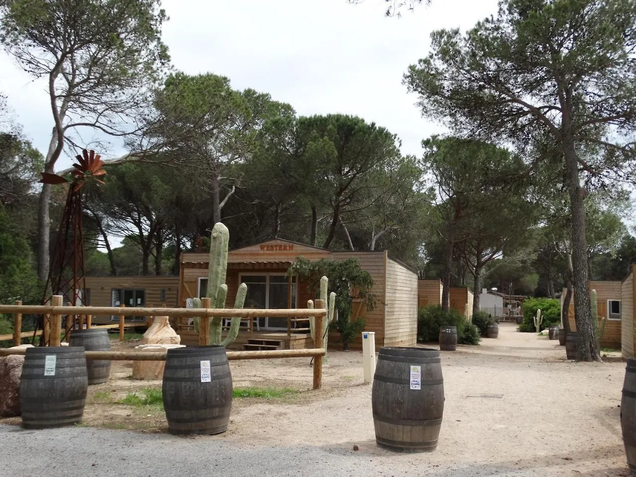 Campsite Camping Sunissim Parc Saint James Oasis Village 5* By Locatour Puget-sur Argens